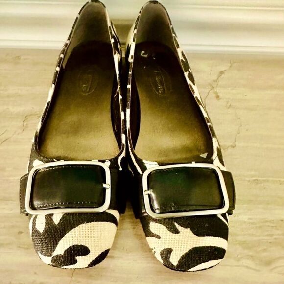 Talbots tan and black floral flats with buckel. - Picture 1 of 6